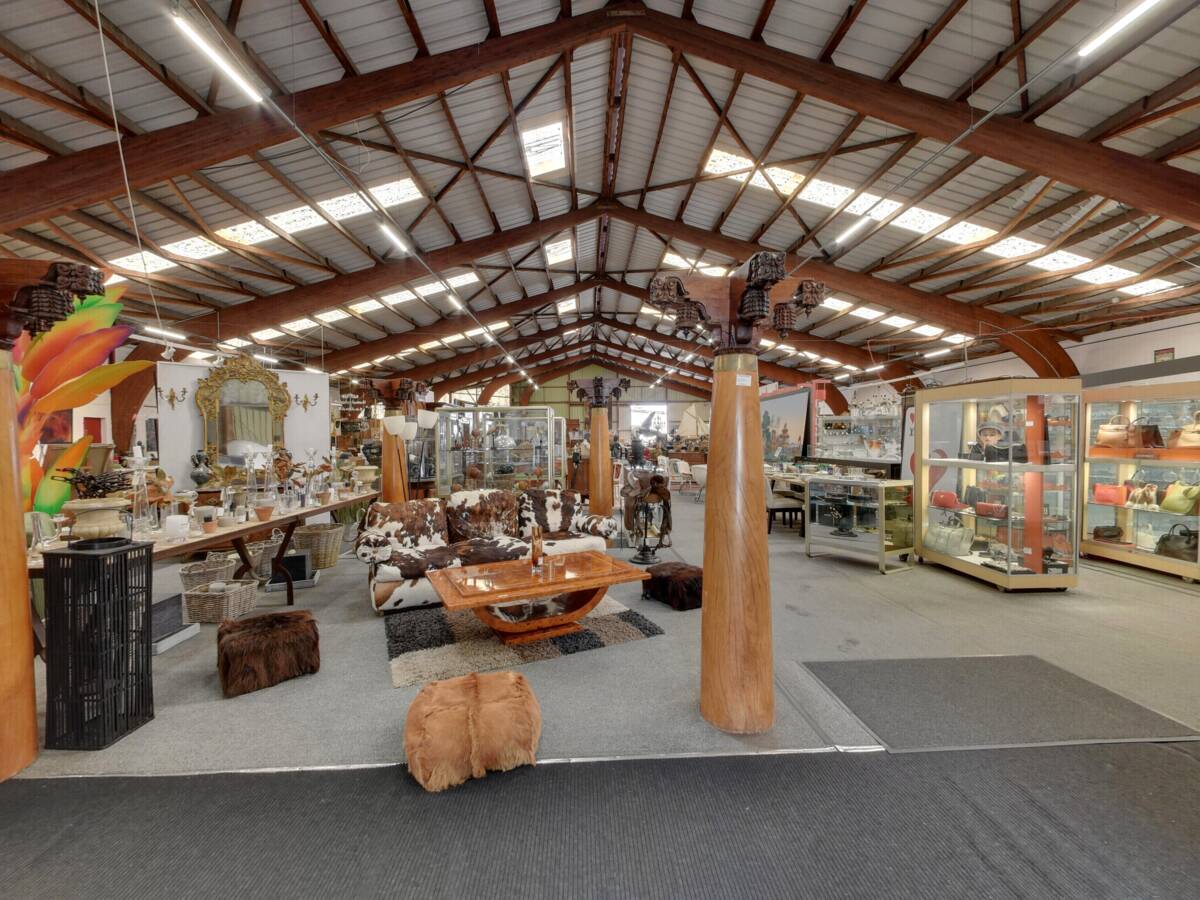 Entrée de la Brocante O'Plus à Anglet