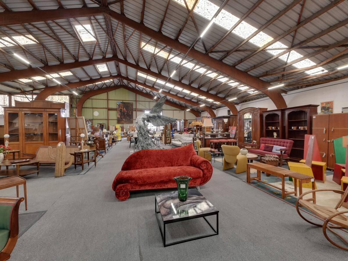Furniture and decoration area