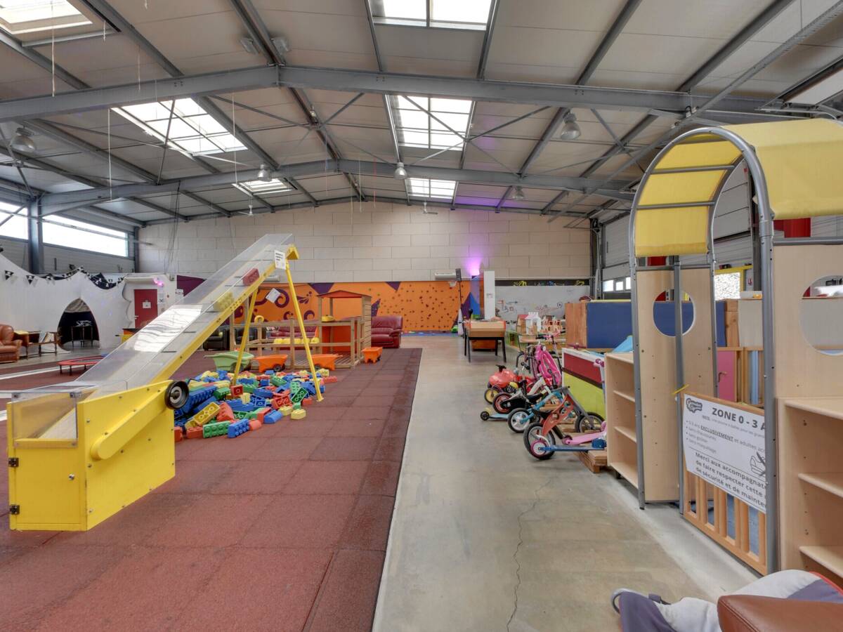 Espace 0-3 ans et parents chez Grenadine & Crayonnade à Anglet
