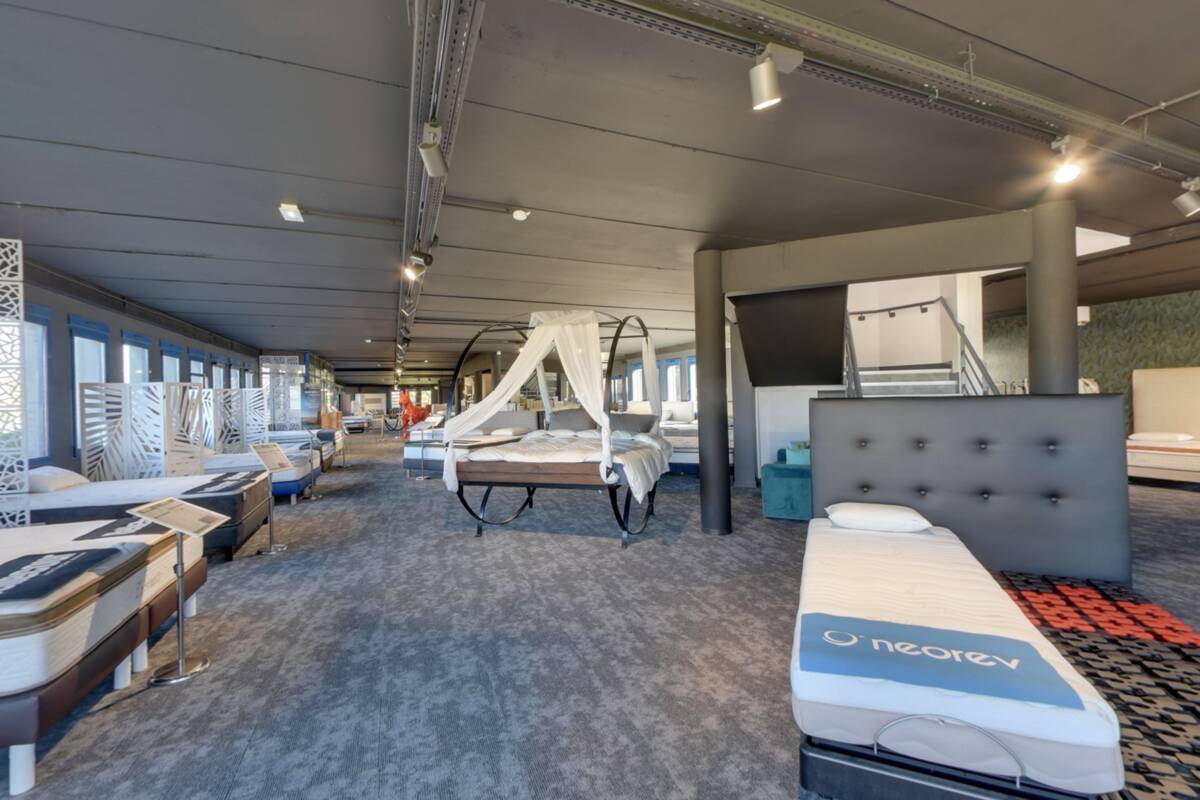 A showroom and spaces in harmony