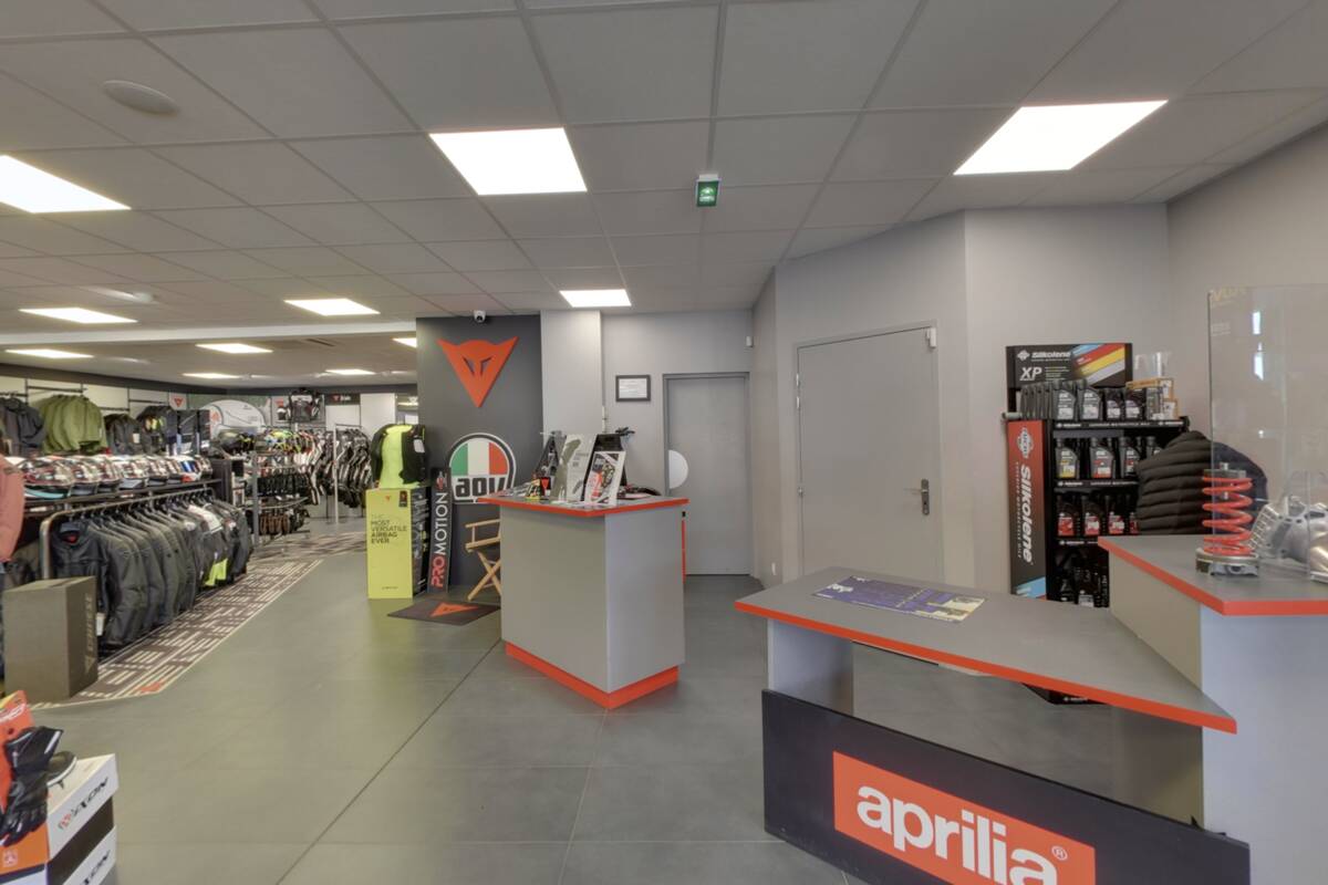 Aprilia reception desk at Profil Motos in Vétraz-Monthoux