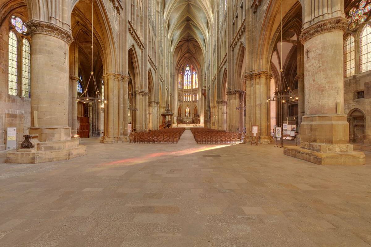 Nef de la cathédrale Saint-Étienne de Metz