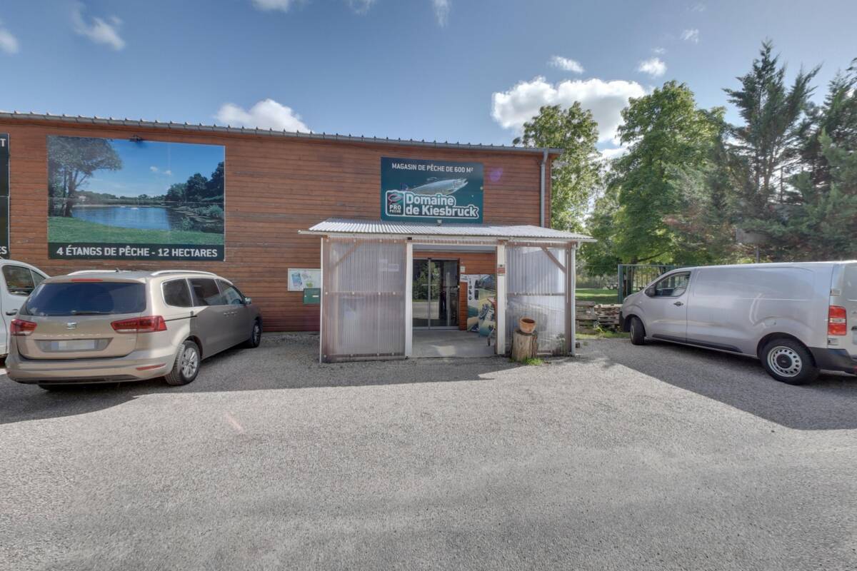 Entrée du Domaine de Kiesbruck à Manom