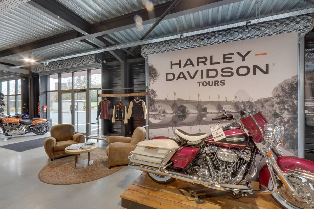 Showroom de la concession Harley-Davidson à Tours