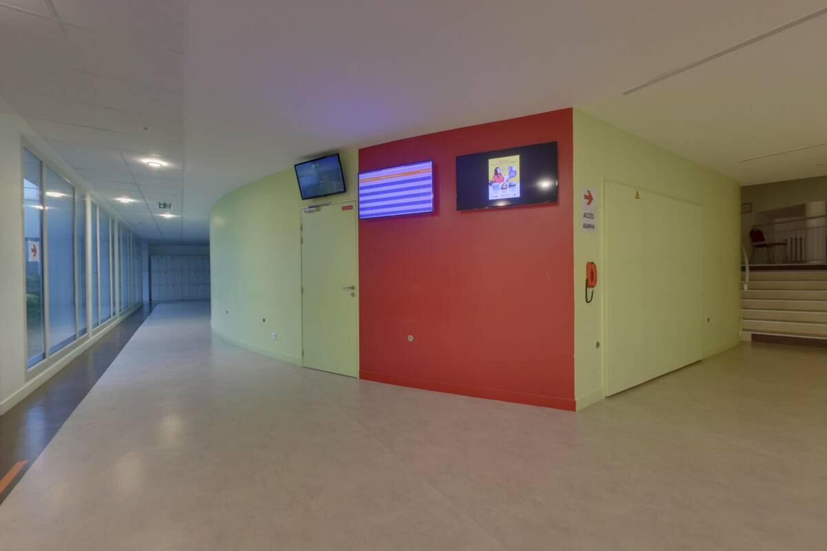 Entrée principale de l'hôpital de la Musse