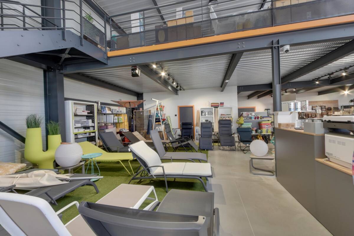 Plancha area and outdoor world