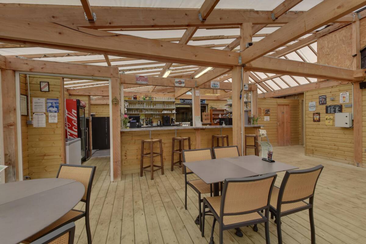 Le bar-restaurant du Camping Les Peupliers